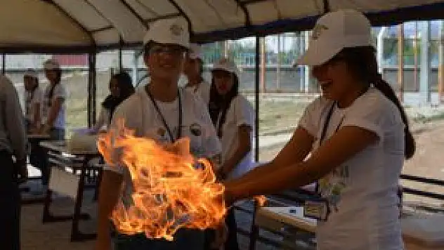 Silopi'de Terör Nedeniyle Ertelenen Bilim Fuarı Yapıldı