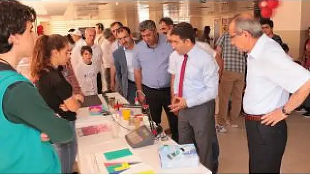 Beydağı Anadolu Lisesinde Bilim Fuarı Açıldı