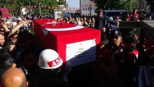 Şehit Uzman Çavuş Akpınar, Tekbir Ve Dualarla Uğurlandı