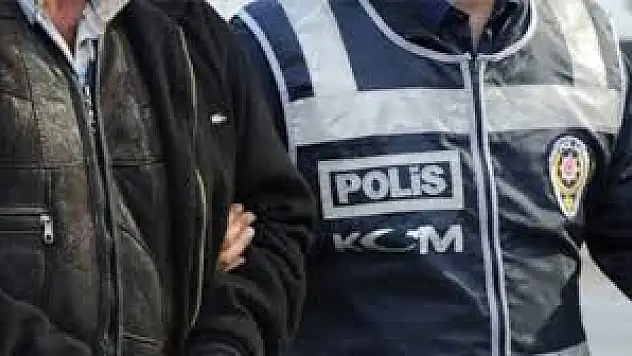 Canlı Bomba' Olarak Aranan 2 Kişi Yakalandı