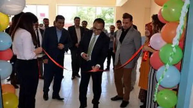 Hizan'da Tübitak Bilim Fuarı Açıldı