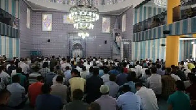 Halid Bin Velid Camii İbadete Açıldı