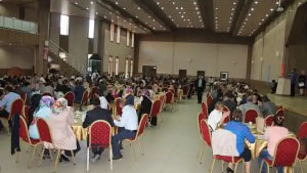 Eğitim-bir-sen'den Kaynaşma Yemeği