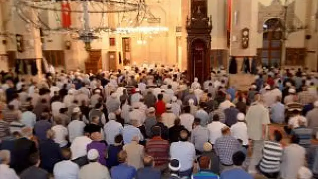 Ramazan'ın İlk Teravih Namazı