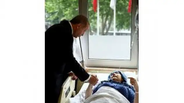 Cumhurbaşkanı Erdoğan'dan Yaralılara Ziyaret