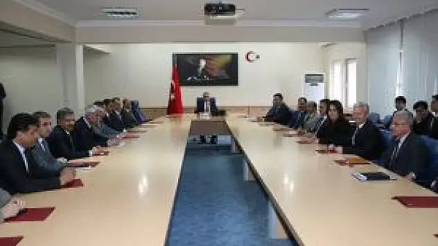 Vali Toprak, Kurum Müdürleriyle Bir Araya Geldi
