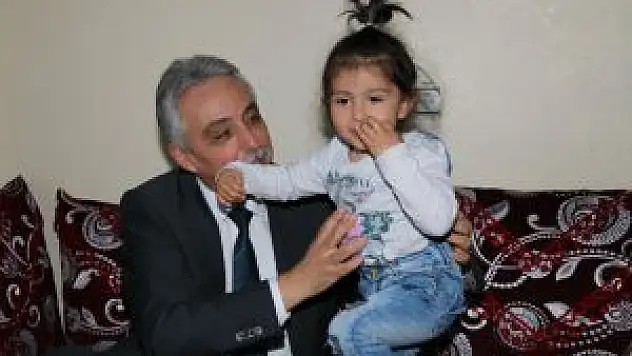 Hakkari Valisi Toprak, Yılın Kadınını Ziyaret Etti