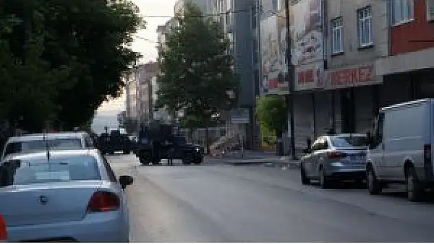 Gazi'de Bomba Süsü Verilen Piknik Tüpü Polisi Alarma Geçirdi