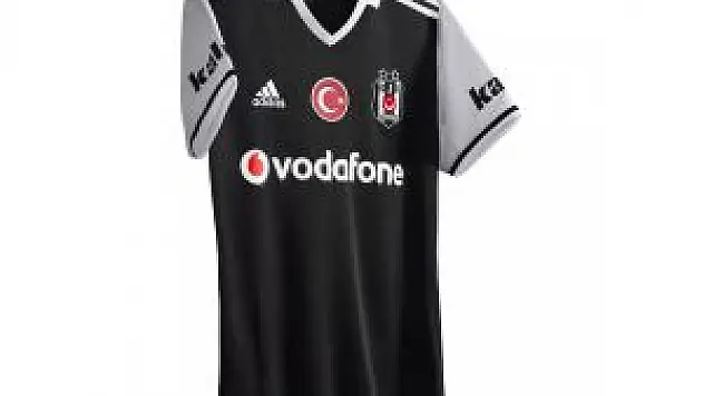Beşiktaş'ın Yeni Sezon Formaları Taraftarla Buluşuyor