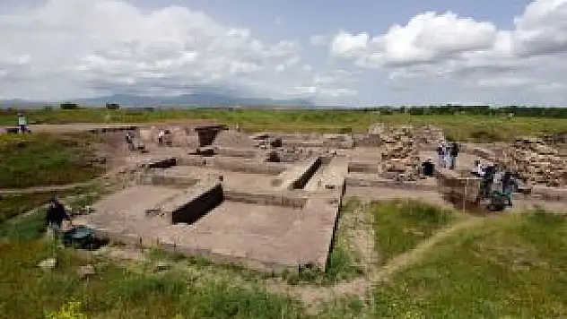 Eski Ahlat Şehri Kazıları Başladı