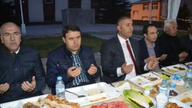 Ağrı'da İftar Programı