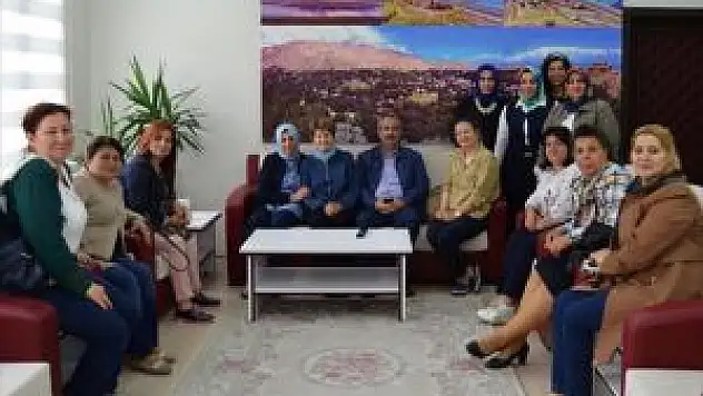 Ak Partili Kadınlardan, Başkan Gürsoy'a Ziyaret