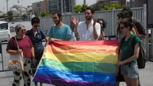 Lgbti'den Suç Duyurusu