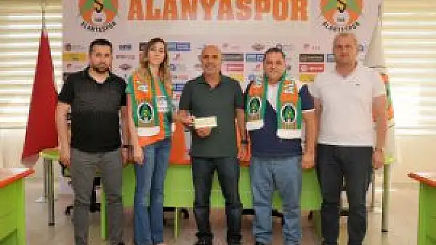 Fanatik Çiftten Alanyaspor'a Destek