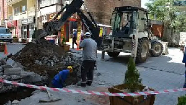 Kanalizasyon Çalışmaları Sırasında Doğalgaz Borusu Patladı