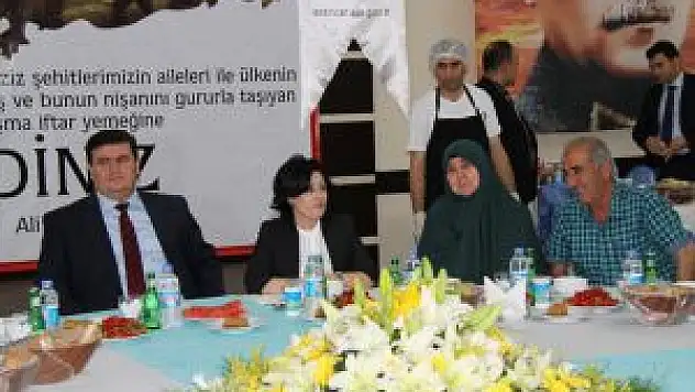 Erzincan'da Şehit Aileleri Ve Gazilere İftar
