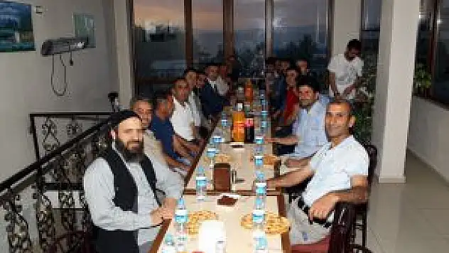 23 Yıl Sonra İftarda Buluştular