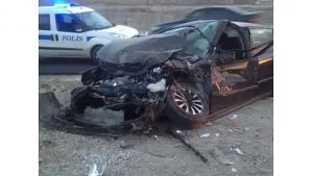 Malatya'da Otomobille Minibüs Çarpıştı: 4 Yaralı