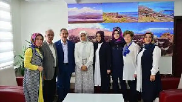 Ak Parti Erzurum Milletvekili Taşkesenlioğlu, Gürsoy'u Ziyaret Etti