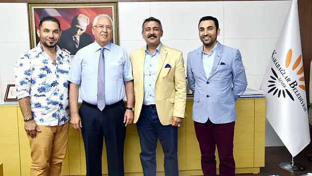 Tarihi İzmir Kemeraltı Çarşısı Ziyaretçilerinden Destek Bekliyor