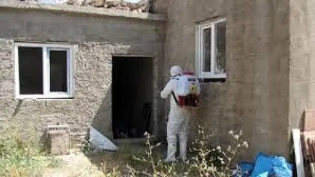 Bitlis Belediyesinde Sinek Ve Haşerelerle Mücadele