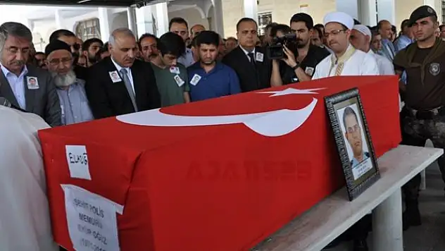 Türkiye Şehidlerini Uğurluyor.