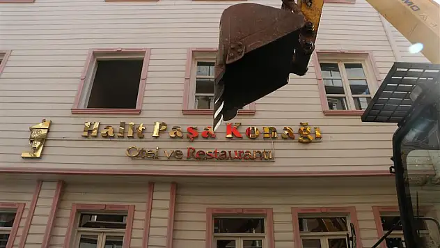 Eyüp'te Fetö Üyelerinin Oteli Yıkıldı