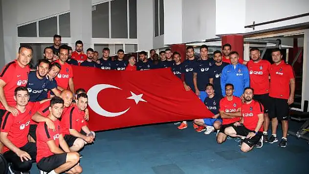 Trabzonspor'dan Bayraklı Protesto