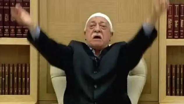 Türk Halkına 'Ahmak' Diyen Feto Lideri Yine Kin Kustu
