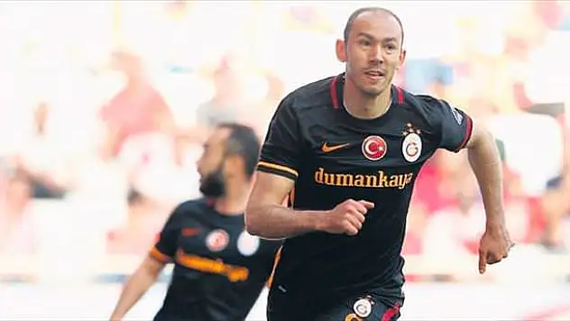 Galatasaray 4 Oyuncu İle Yollarını Ayırdı