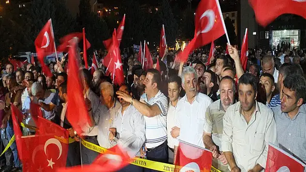 Hakkari'de Şehitler İçin Mevlit Okutuldu