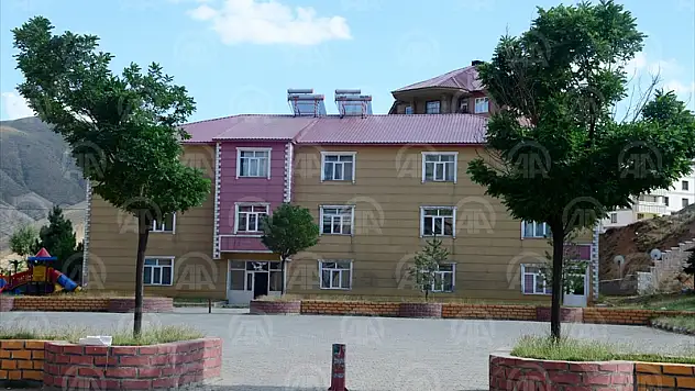 Bitlis'te FETÖ Okullarına Operasyon