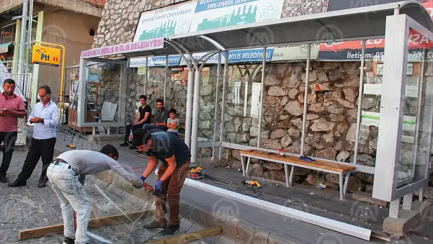 Bitlis'te Otobüs Durakları Hizmete Açıldı