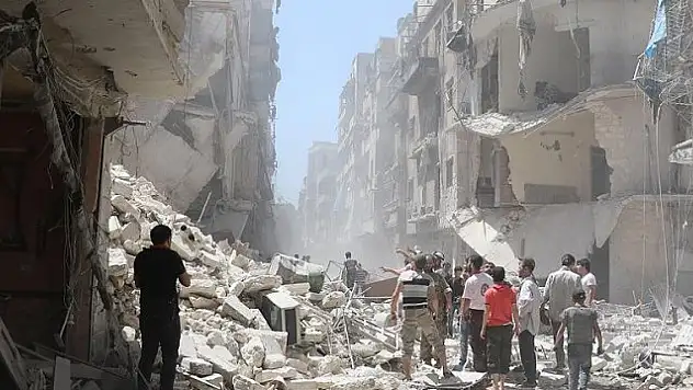 Alçak Rus Jetleri Halep'te Çarşıya Bombaladı: 10 ölü, 15 yaralı