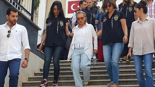 Darbeci Gazeticiler Adliyeye Sevk Edildi