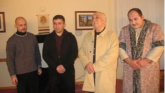 Ünlü Komediyen FETÖ'cü Mü?