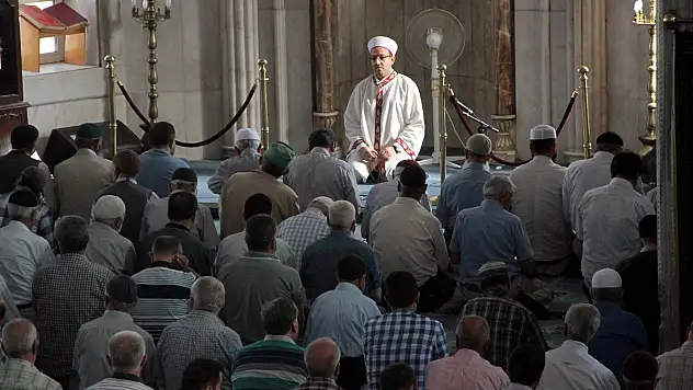 'Ezan' Sesleriyle  Darbe Susturuldu