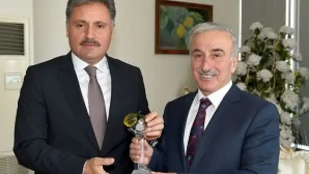 Büyükşehir Belediye Başkanı Çakır'a Ziyaret