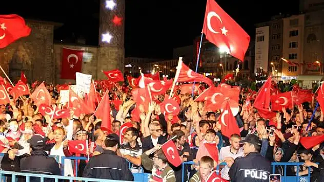 Erzurum'da Milli İrade Nöbeti Devam Ediyor