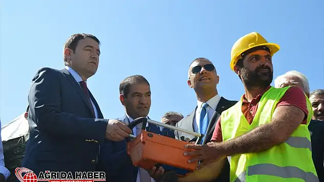 Vali Işın'dan FETÖ'ye Sert Sözler: Bunlar Bu Dine  İhanet Ettiler