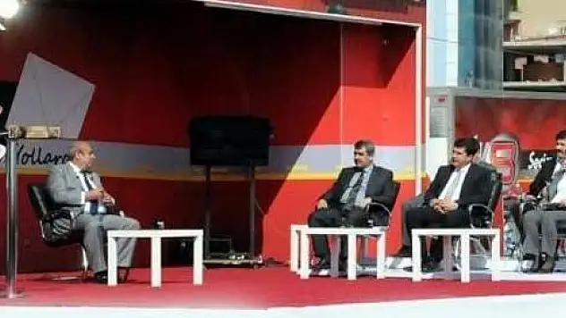 Seçim yayınında silahlar patladı