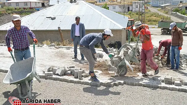 Eleşkirt Yayladüzü Beldesinde Parke Taşı Çalışması