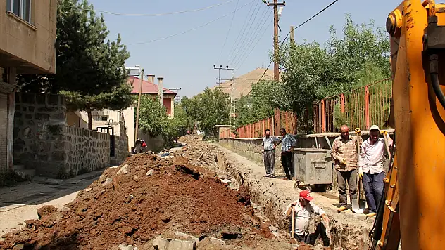 Bitlis'te İçme Suyu Hattı Yenileme Çalışmaları