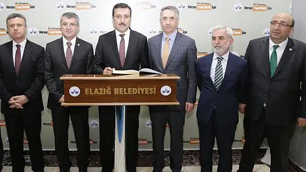 Gümrük Ve Ticaret Bakanı Tüfenkci:Elazığ Belediyesini ziyaret etti