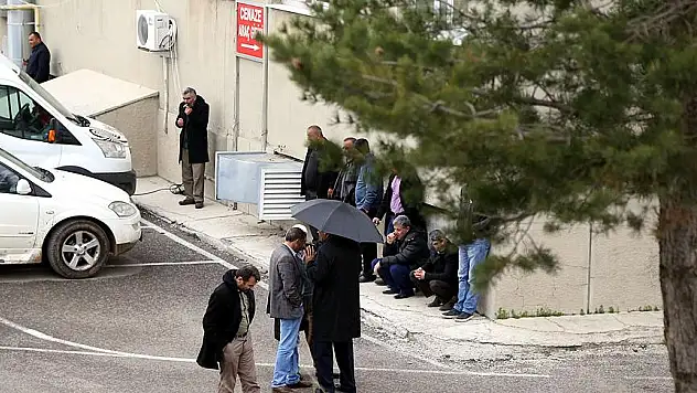 Erzurum Tekmanda Toprak Damlı Evde Göçük: 3 Ölü, 4 Yaralı
