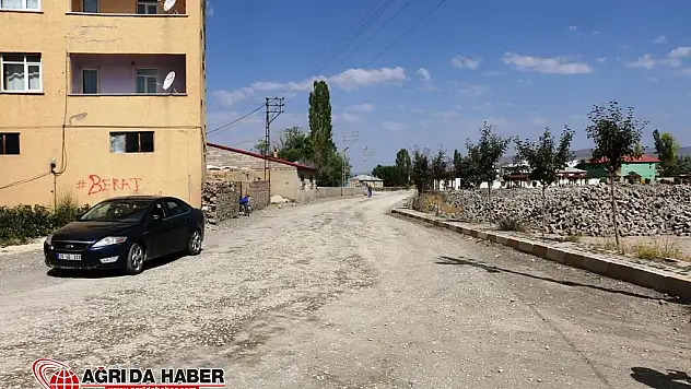 Diyadin Belediyesi Yol Çalışmalarına Devam Ediyor