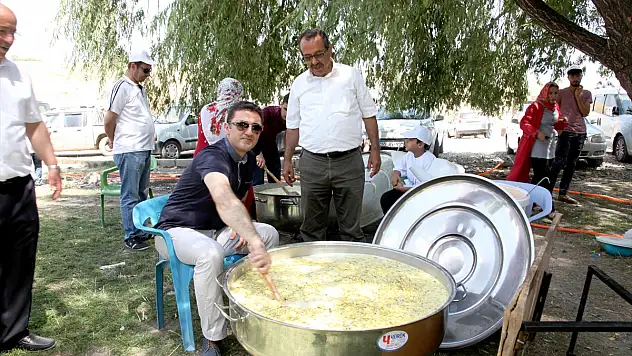 Bitlis'te Ayran Aşı Festivali Düzenlendi