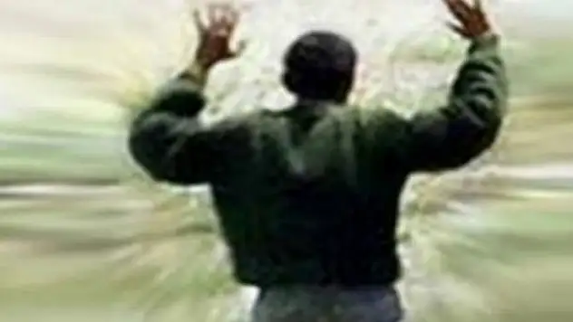 Hakkari'de Bir Terörist Güvenlik Güçlerine Teslim Oldu