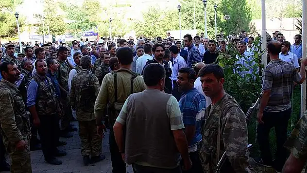 Bitlis'teki Terör Saldırısı Protesto Edildi