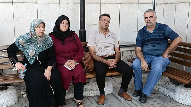 Hastahanede Bekleyiş Sürüyor